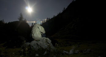 The Best Hiking Flashlight For The Money