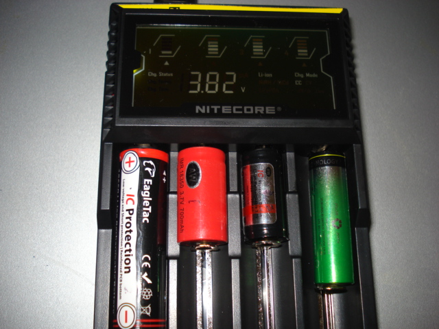 Nitecore Digicharger D4