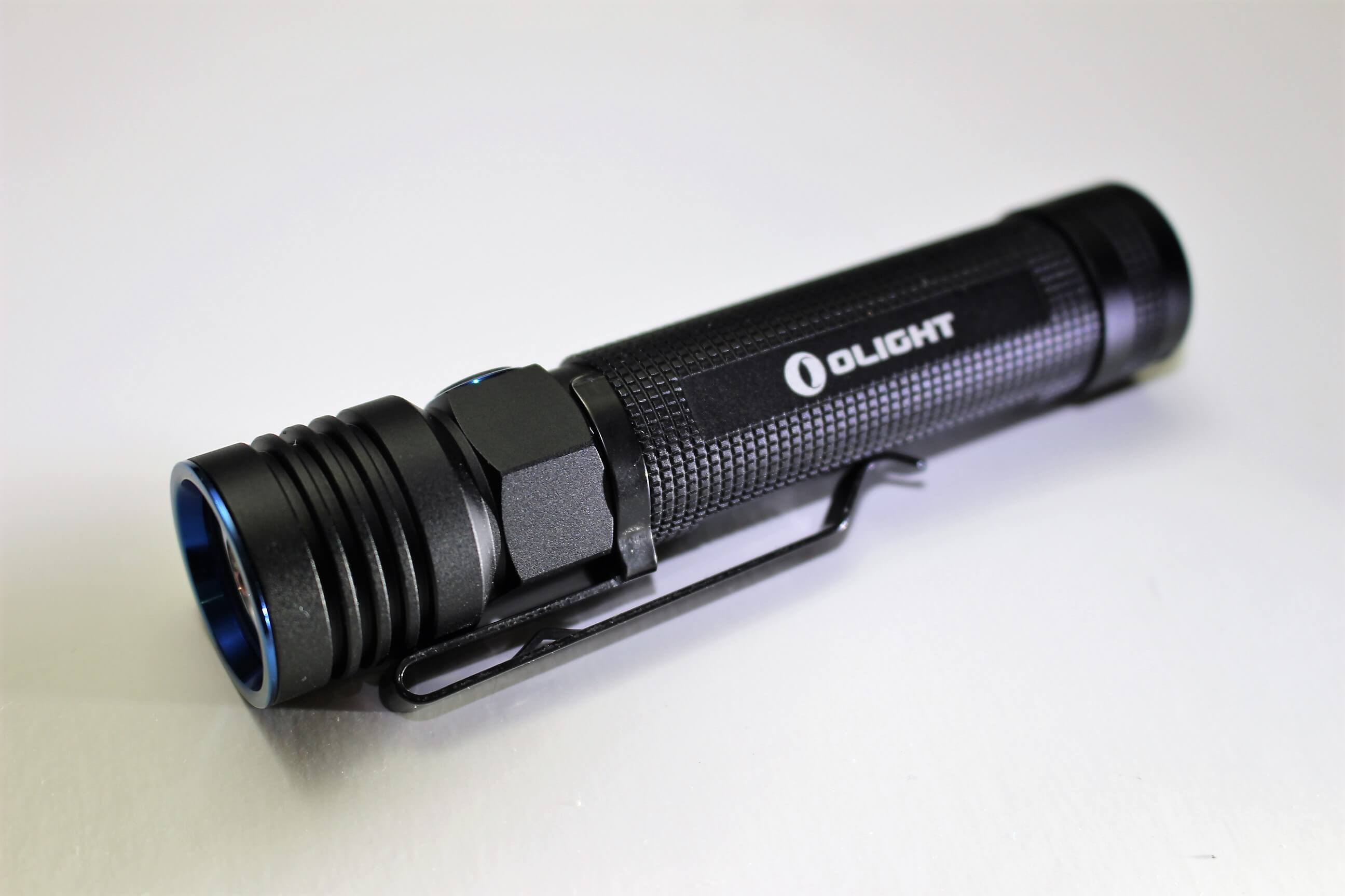 Olight S30R Baton III Flashlight CREE XM-L2 LED 1050 Lumens Variable-Output USB Rechargeable Torch Side-Switch LED Torches with 18650 Battery and BanTac Battery Case
