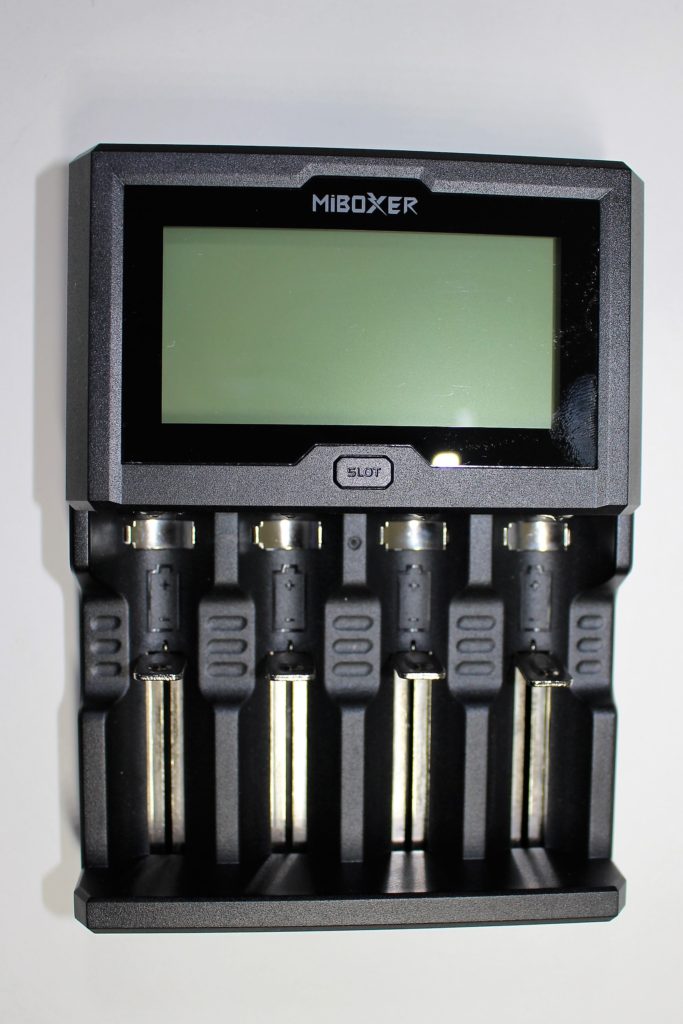 MiBoxer C4-12 battery charger